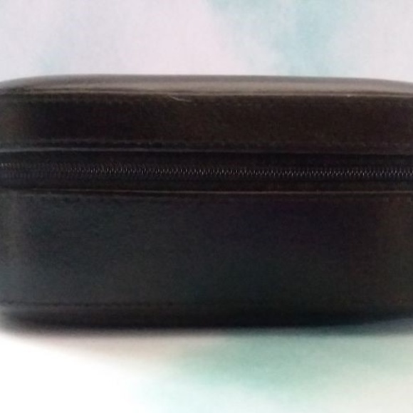 Wolf Designs Black Leather Jewelry Travel case - Picture 2 of 6